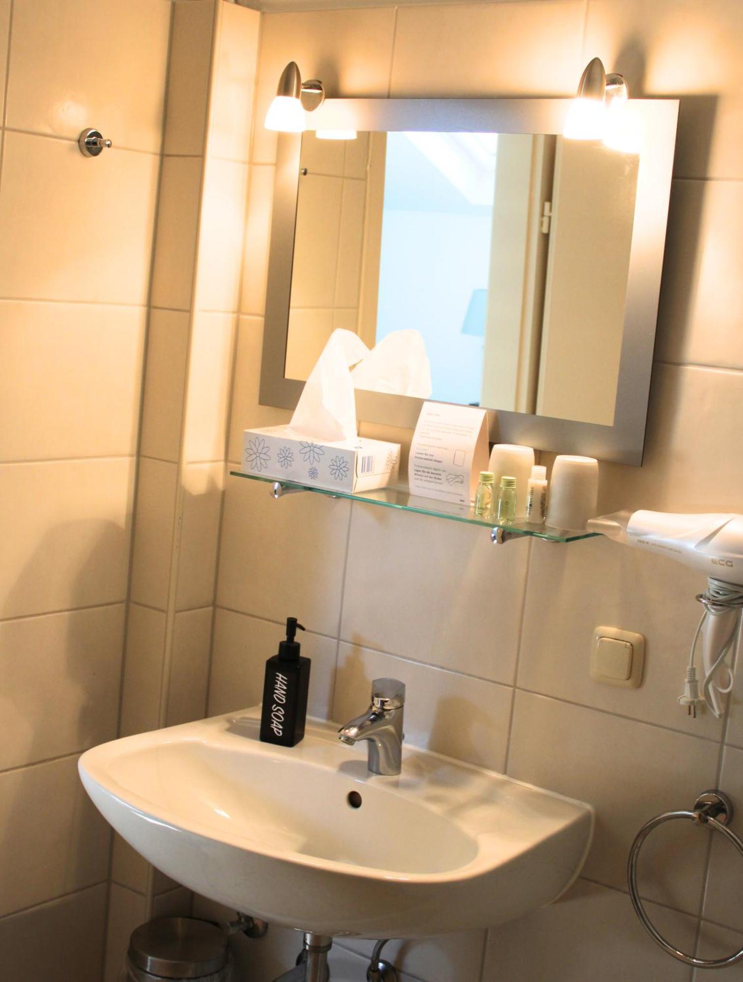 Hotel Adler & Eventlocation Gmbh 伊策霍 外观 照片
